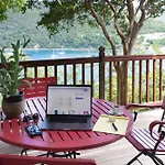 Villa Palm Bay Stunning View 5 Min To Beach 3 Min To Downtown King Size Bed