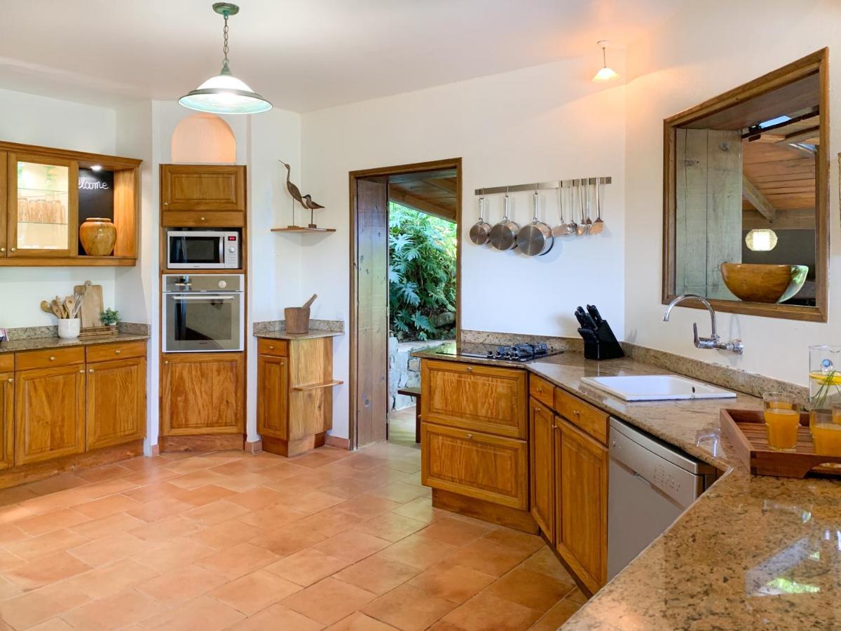 Palm Bay Stunning View 5 Min To 3 Min To Downtown King Size Bed Villa Deshaies